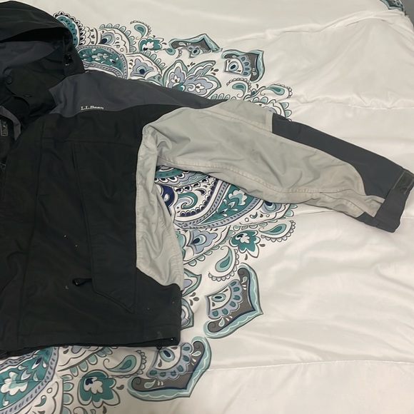 LL Bean rain jacket men’s medium - Picture 2 of 5